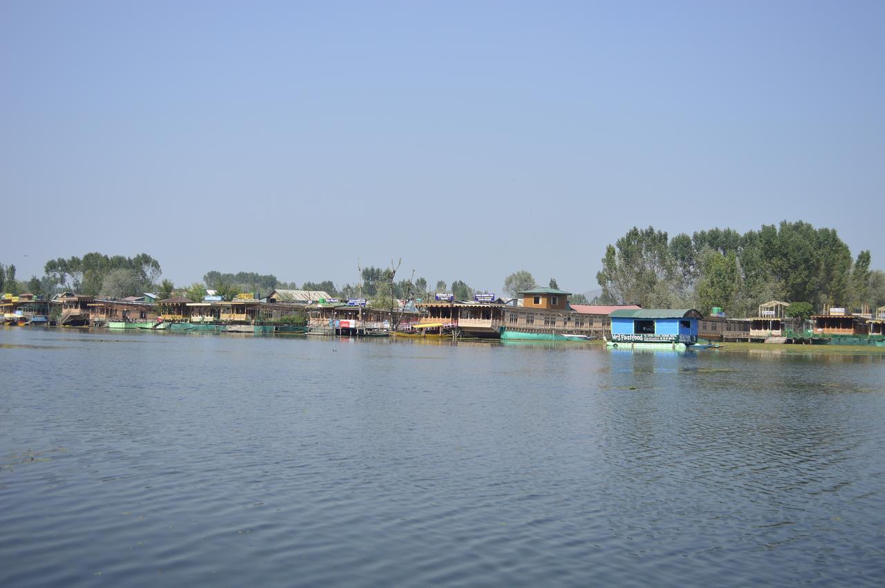 Lake Palace Group Of House Boats Srinagar  Exterior photo