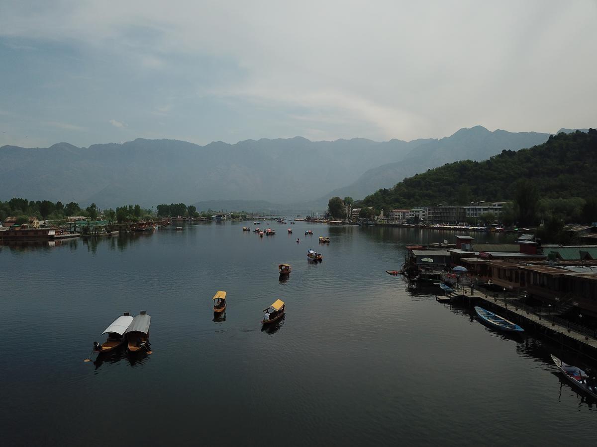 Lake Palace Group Of House Boats Srinagar  Exterior photo